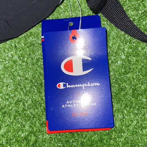 Champion Men’s Small Messenger Bag🆕 - Picture 5 of 11